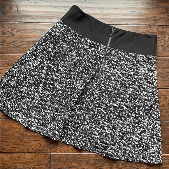 Kenneth Cole skirt pockets elastic waist black - Picture 5 of 8